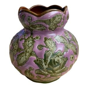 China Blue Fine Porcelain Seymour
Mann Pot Vase Pink W/ Green
Floral Design